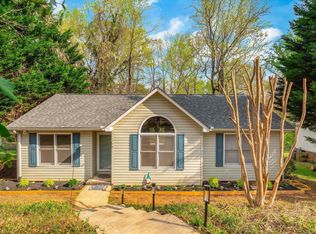 12 Miracle Dr, Greenville, SC 29605