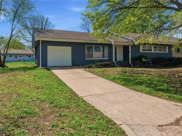 416 Sagebrush Ln, Belton, MO 64012