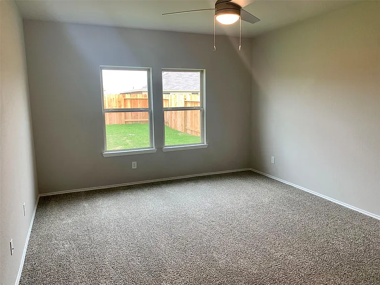 4227 Isoletta Ct — Photo 6