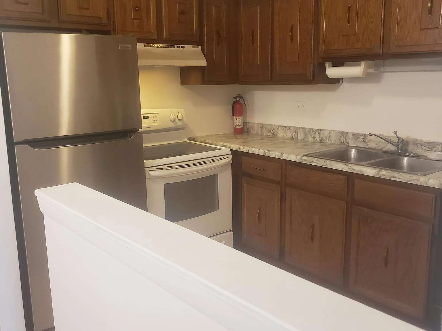 1525 Norway Lane — Photo 3