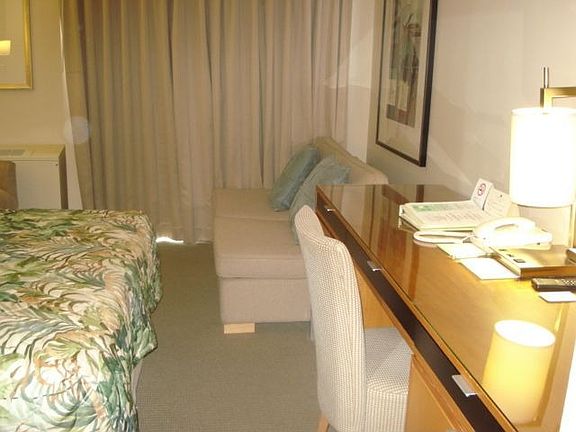 Sofa & desk w/ internet