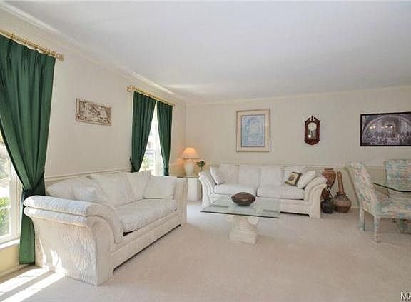 2nd image of 4773 Stanhope Dr