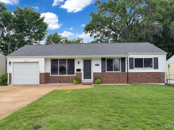 8233 Marvale Ln, Saint Louis, MO 63123