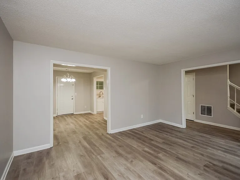 5490 Northcut Dr — Photo 9