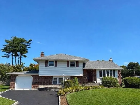 29 Cottonwood Drive, Commack, NY 11725