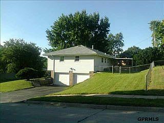 3rd image of 8102 Wildewood Dr