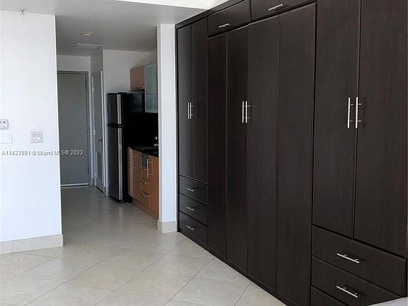 4th image of 1750 N Bayshore Dr APT 1112