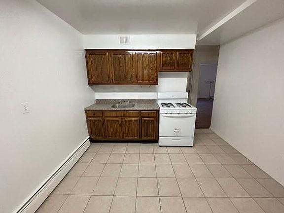 3rd image of 1207 E 72nd St