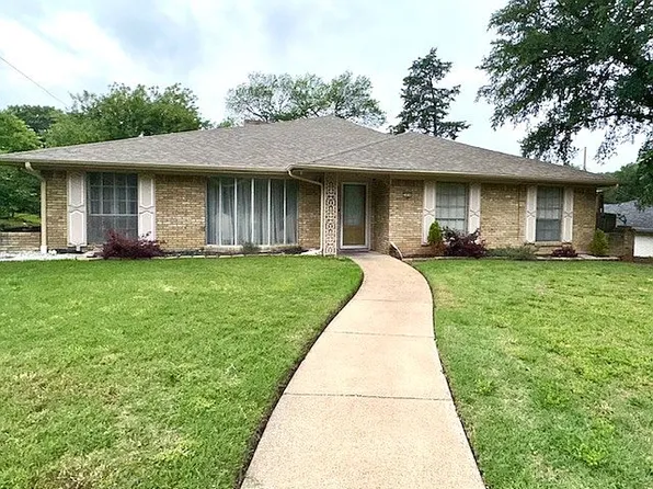 3830 Kiestwood Dr, Dallas, TX 75233