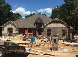 1540 Sea Breeze Ln, Azle, TX 76020