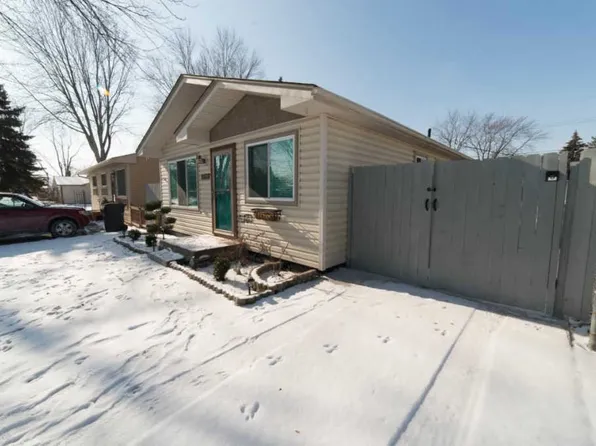 39675 Camp St, Harrison Township, MI 48045