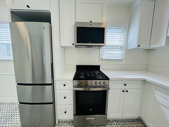4th image of 738 Washington Blvd #738.5