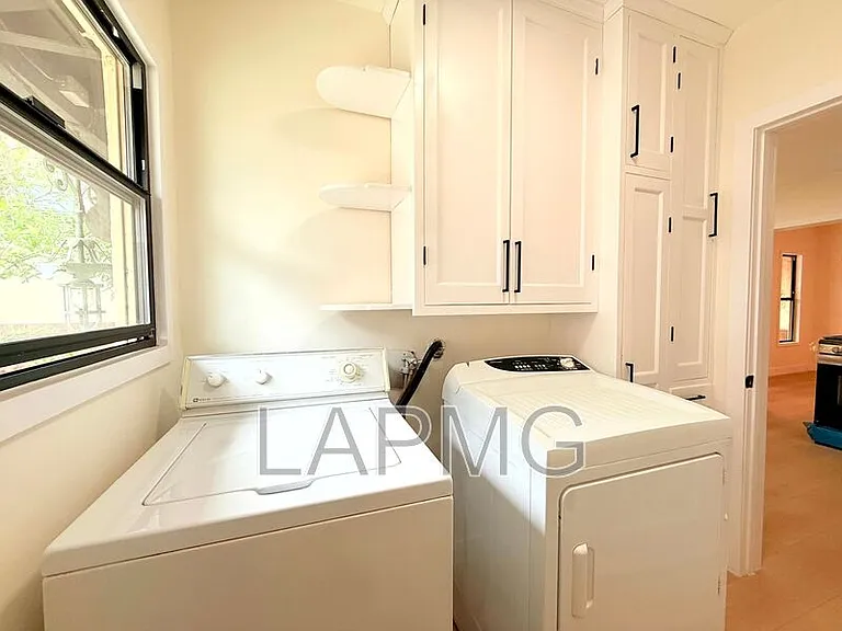6130 Whitsett Ave #6132 — Photo 16