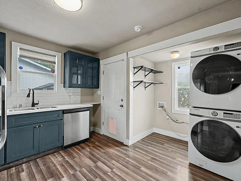 14917 W Thorne Ln SW — Photo 8