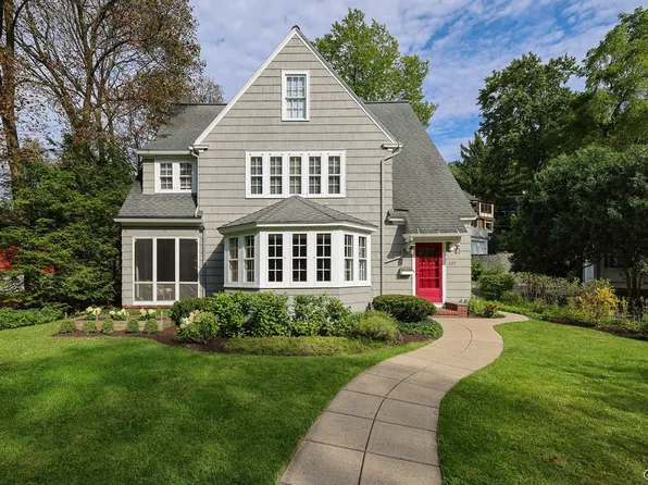 107 Circle Rd, Syracuse, NY 13210