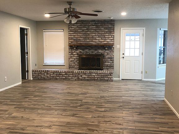 2nd image of 2557 Sharondale Dr