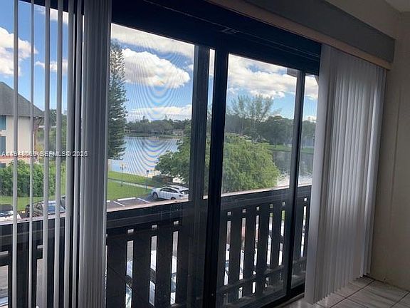 2nd image of 3710 Inverrary Dr APT 3K
