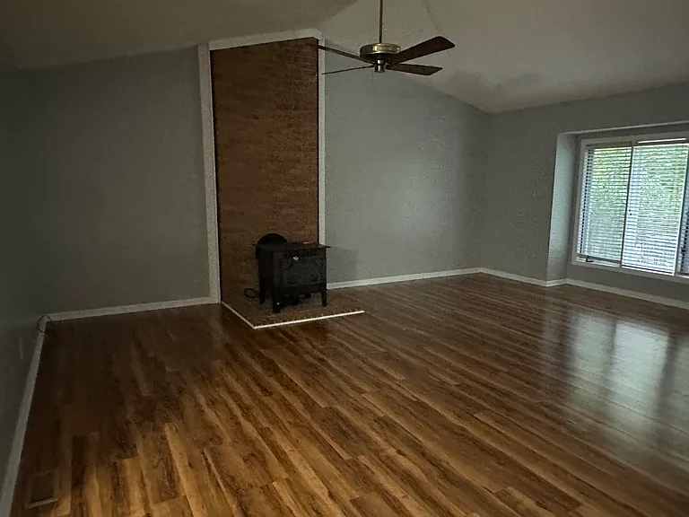 809 Hilltop Cir #HOUSE — Photo 19