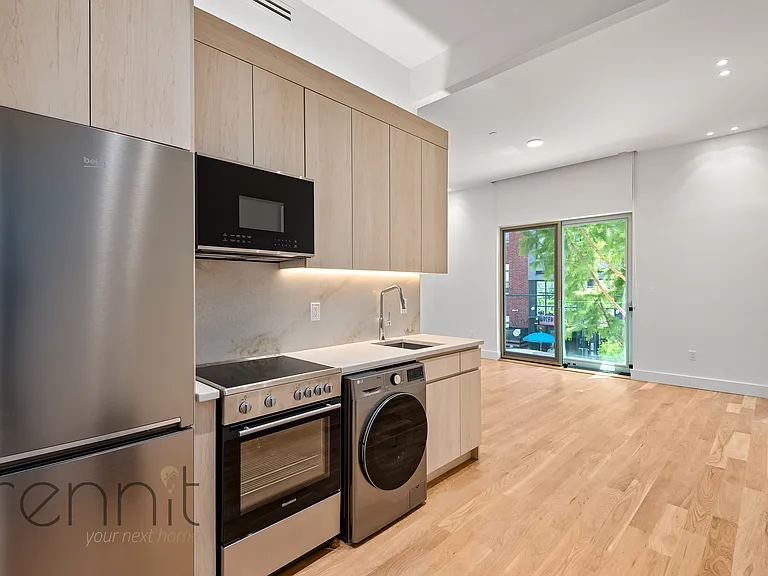 85 S 6th St #2C — Photo 1