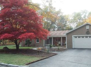 17 Wildbrook Dr, Plaistow, NH 03865