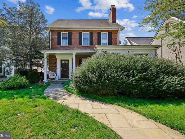 4958 Butterworth Pl NW, Washington, DC 20016