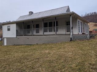 664 Water St, Bakersville, NC 28705