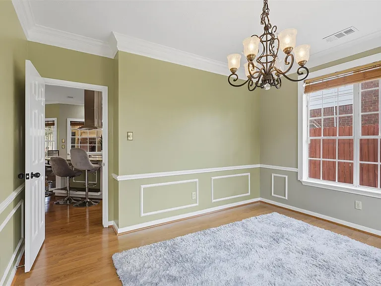 2114 Gentryside Dr — Photo 20