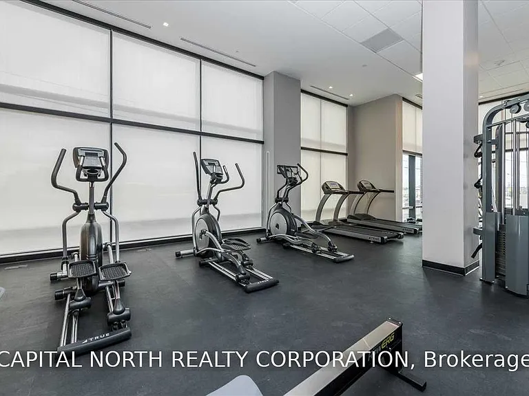 681 Yonge St #616 — Photo 24