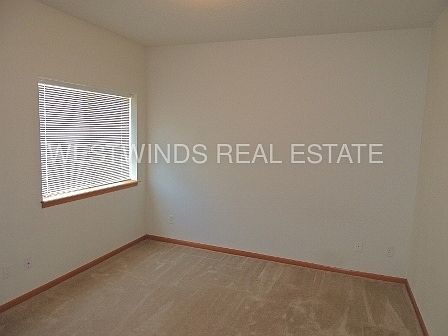 5th image of 460 Kansas Ave Unit 04
