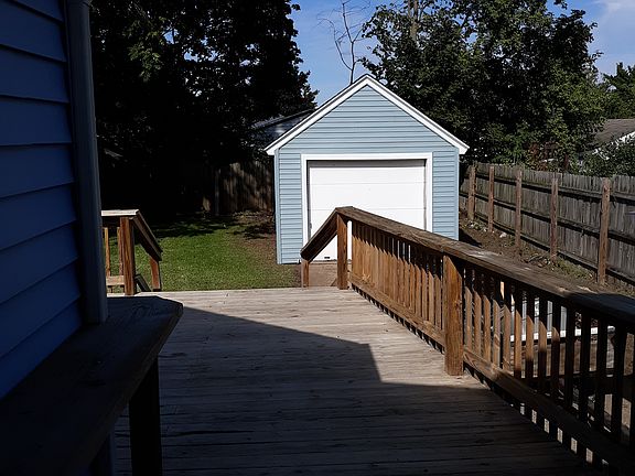 5th image of 2501 Lola St SW