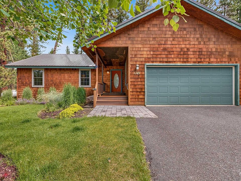 1st image of 649 Woodlands Dr