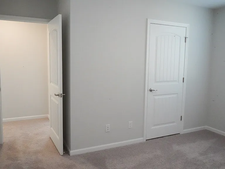 142 Brookline Dr — Photo 37