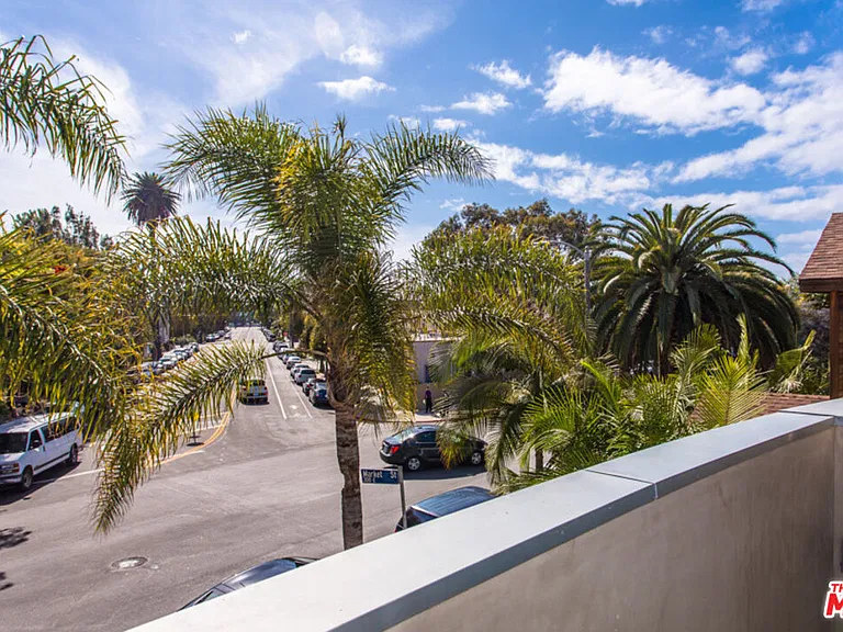 1217 Cabrillo Ave — Photo 23