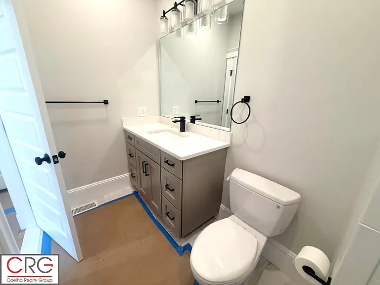 168-170 Webster Ave #1 — Photo 18