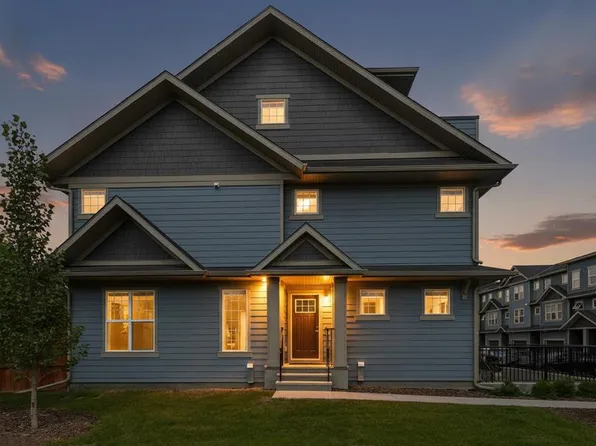 237 W Cranbrook Sq SE, Calgary, AB T3M 3E3