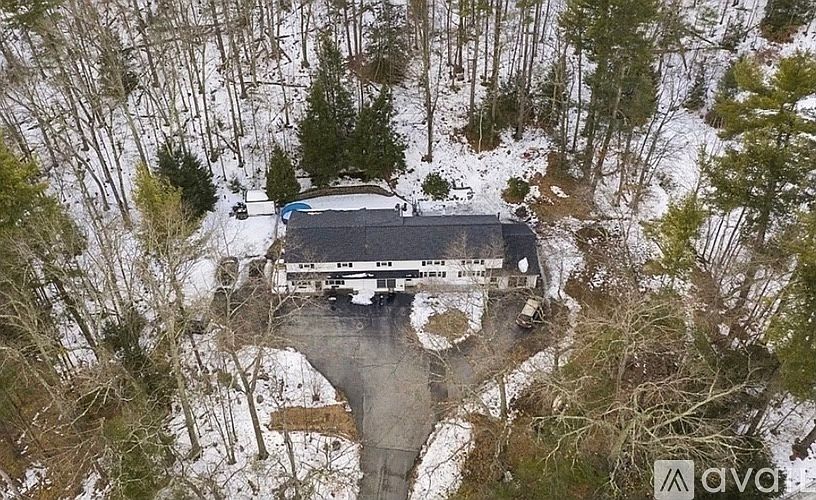 1st image of 1049 Mammoth Rd Unit B