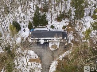 1049 Mammoth Rd UNIT B, Pelham, NH 03076