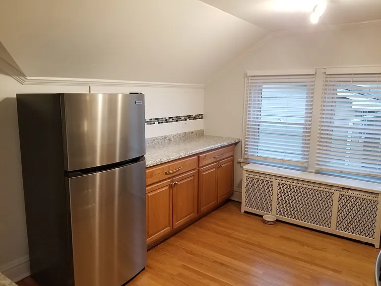 345 N Addison Ave #2 — Photo 4