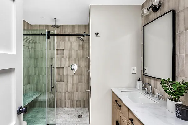 Rented by Compass | media 27