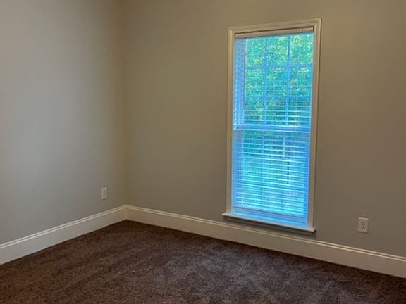 3rd image of 110 Stags Leap Dr