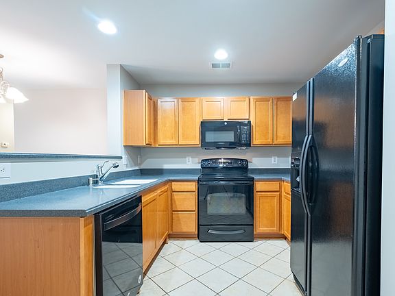 4th image of 7104 W Friendly Ave Unit 106