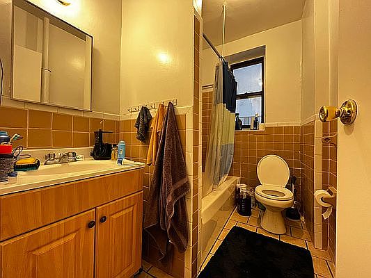 5th image of 1010 President St APT 1C