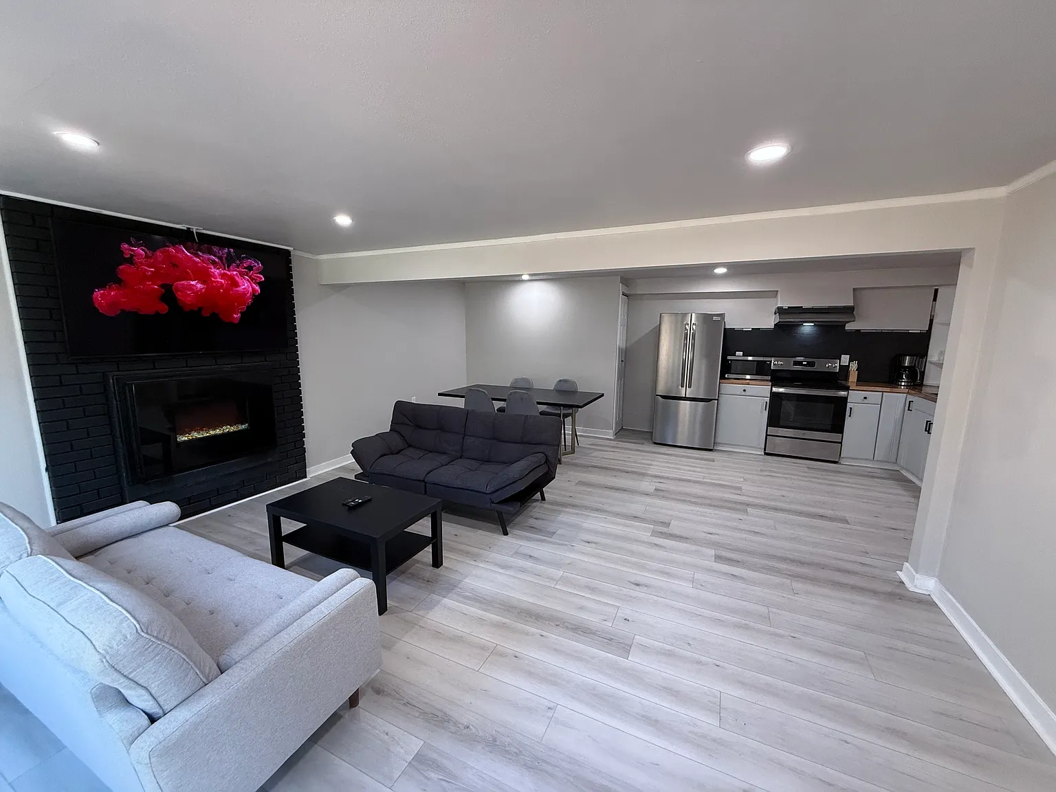 2 bed, 1400 sqft, $2,800 — Photo 1