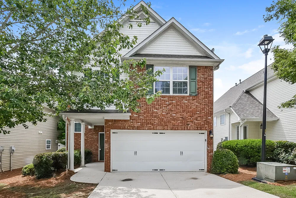 3 bed, 2.5 bath, 1632 sqft, $2,010 — Photo 1