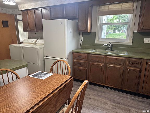 4th image of 75 W Vernon St