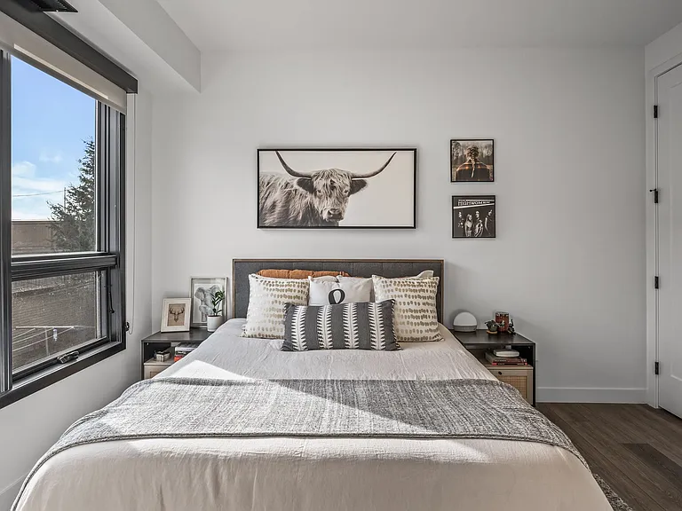 Olive Apartments — Photo 16