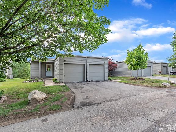 2nd image of 731 Watersedge Dr #239