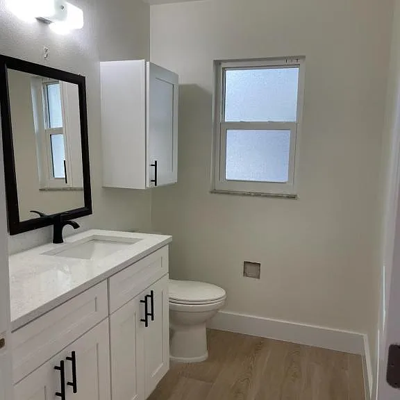 1552 S Myrtle Ave — Photo 12