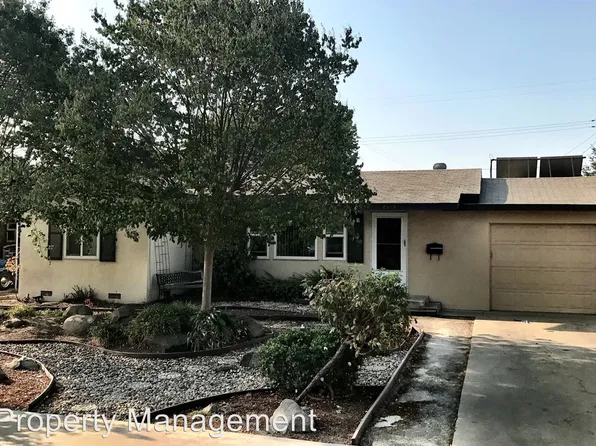 2539 W Iris Ave, Visalia, CA 93277