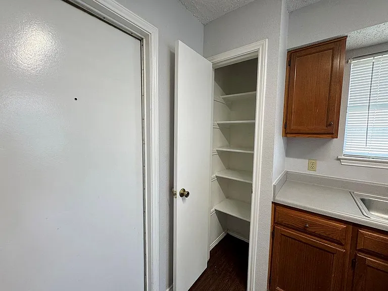 14009 Maricella Ln — Photo 12